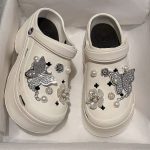 Butterfly Charm Platform Clogs – Pearl & Rhinestone Decorative Clogs